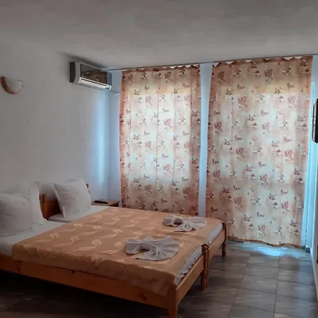 Zlatna Kotva Guest house Obzor
